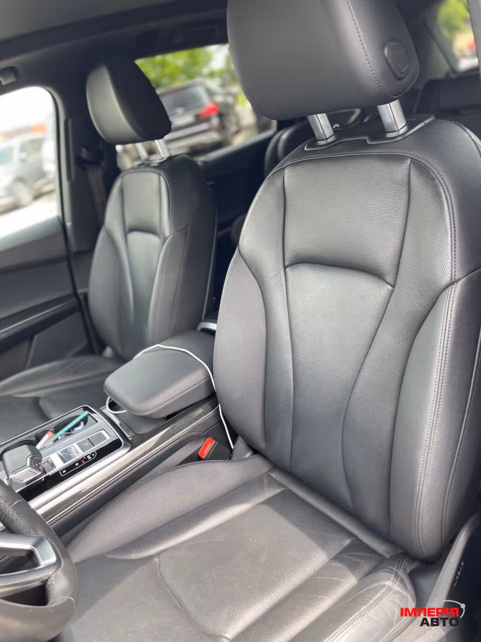 Audi Q7 - фото 11