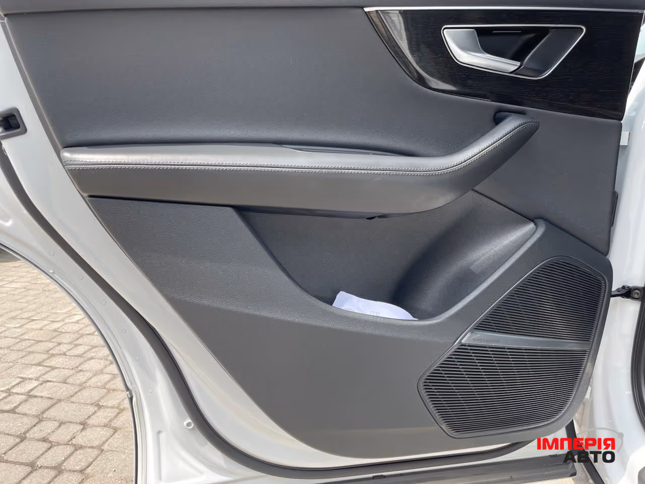 Audi Q7 - фото 13