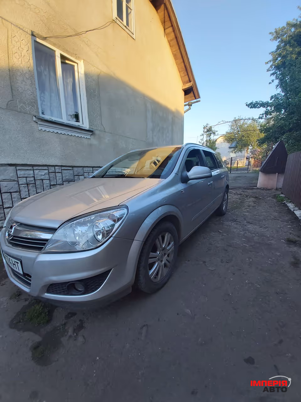 Opel Astra - фото 1