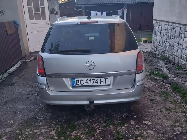 Opel Astra - фото 4