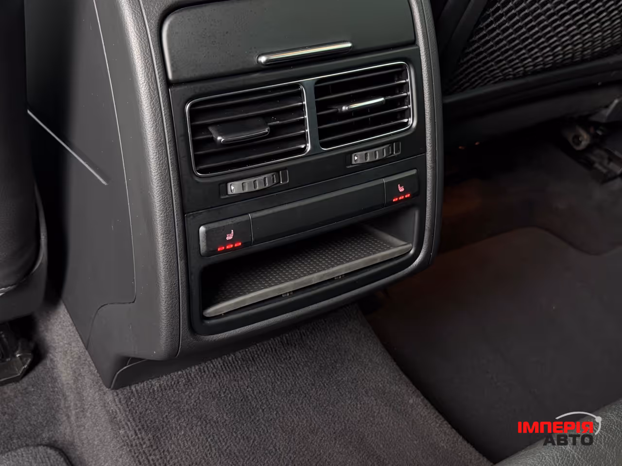 Volkswagen Touareg - фото 23
