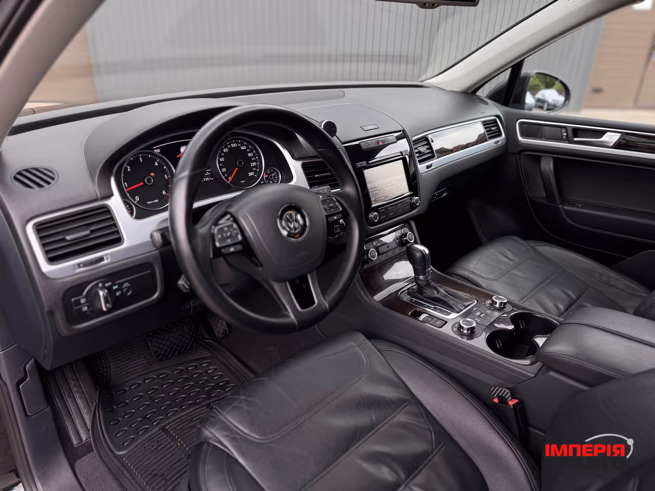 Volkswagen Touareg - фото 19