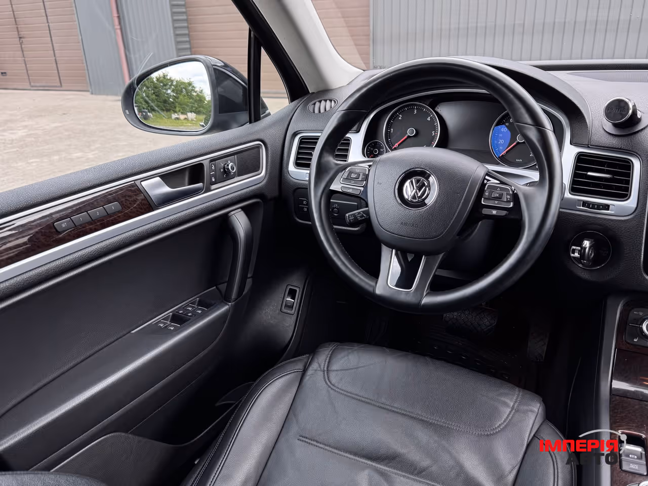 Volkswagen Touareg - фото 26