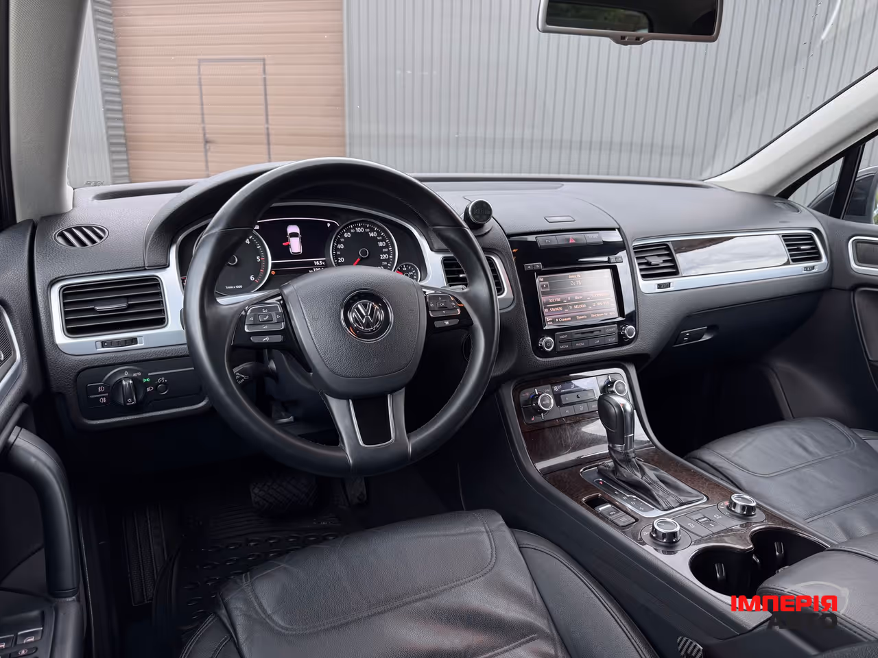 Volkswagen Touareg - фото 24