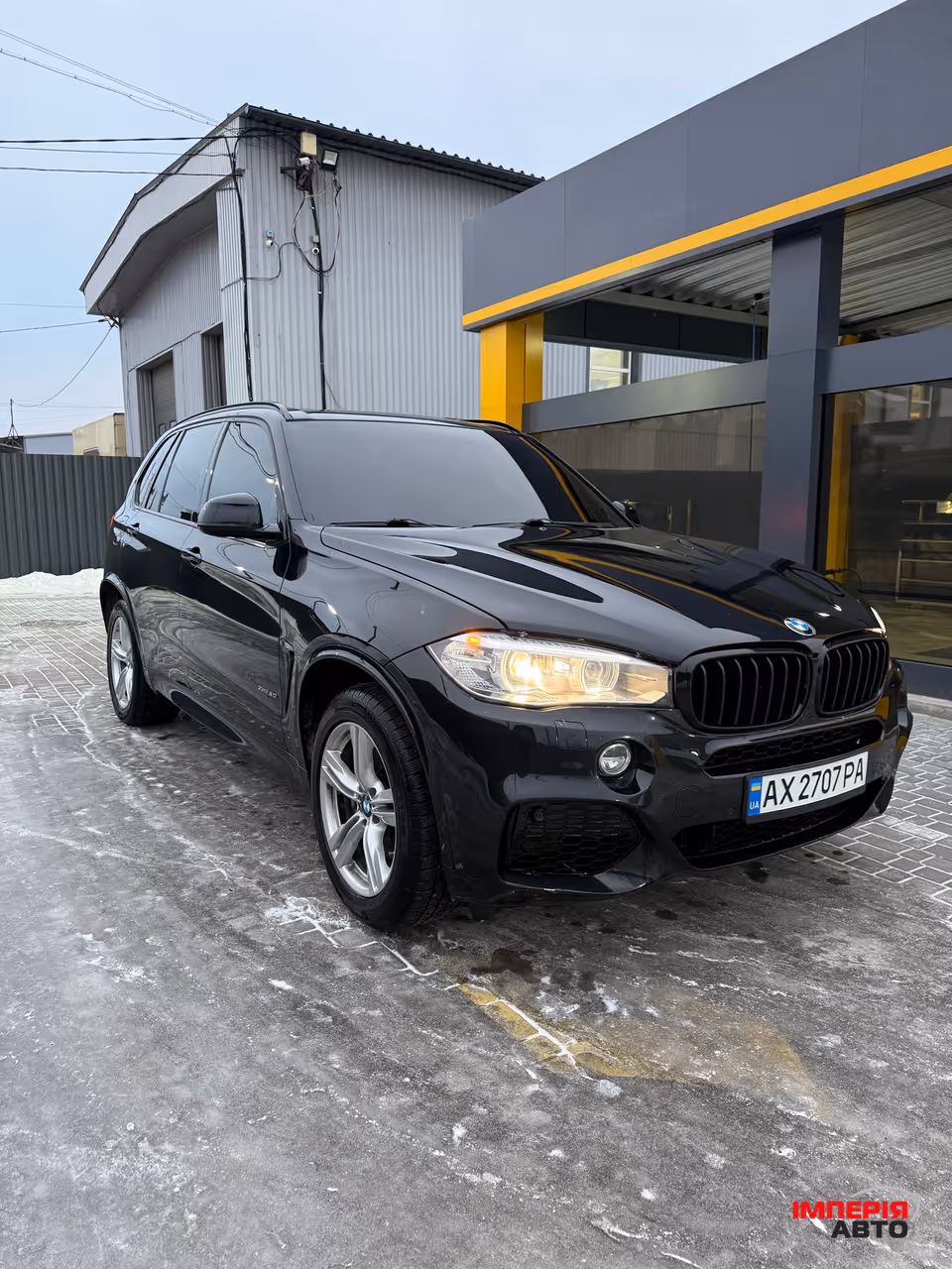BMW X5 - фото 1