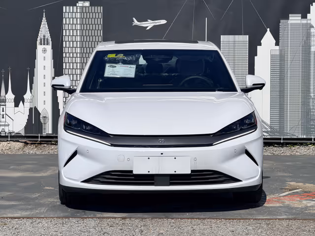 BYD Qin L - фото 3