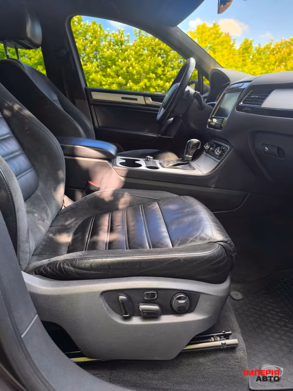 Volkswagen Touareg - фото 21