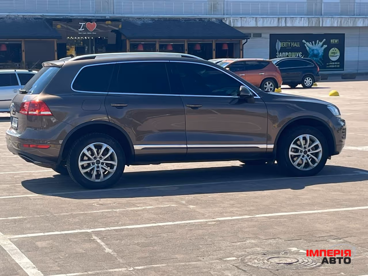 Volkswagen Touareg - фото 6