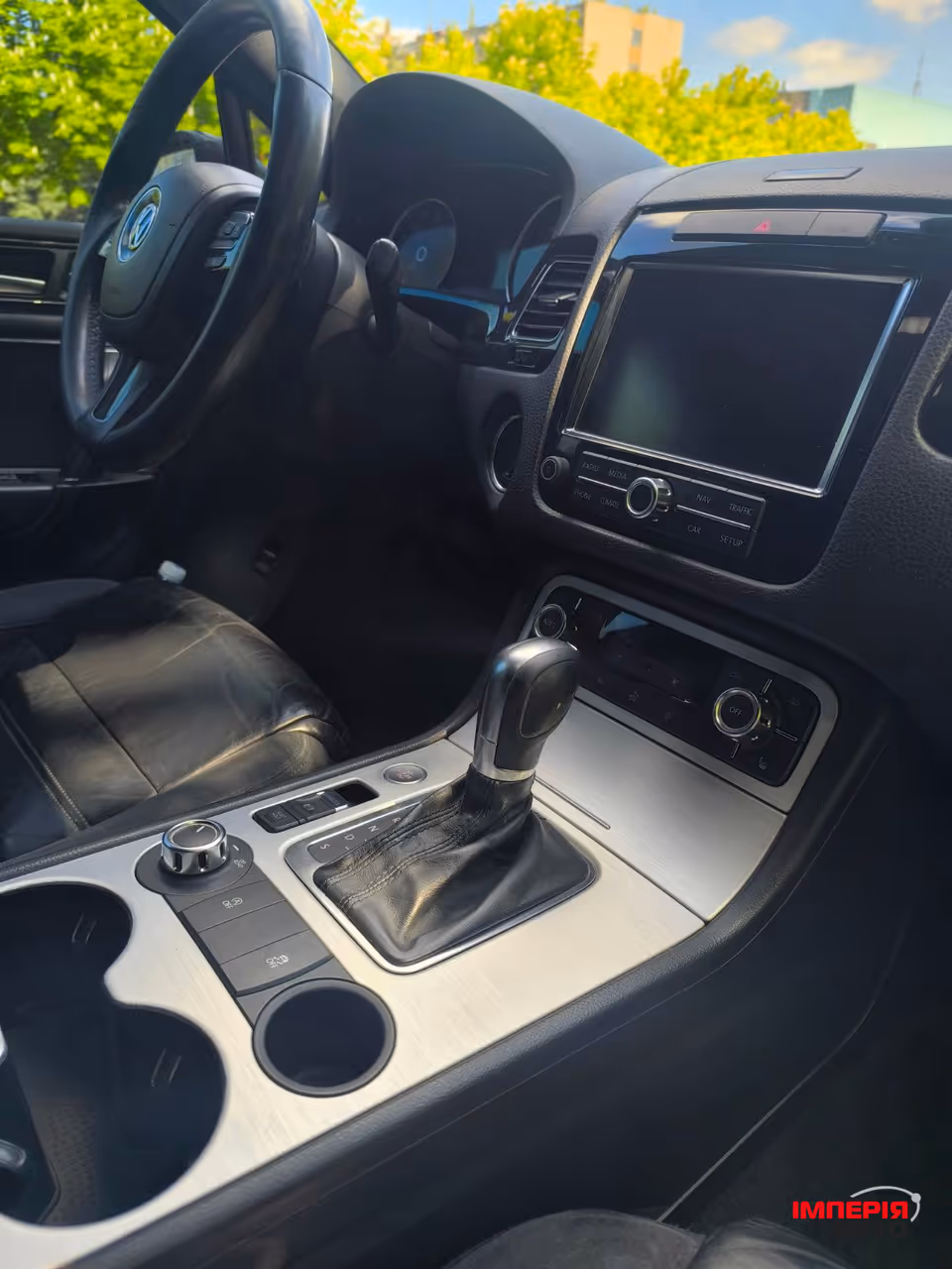 Volkswagen Touareg - фото 15