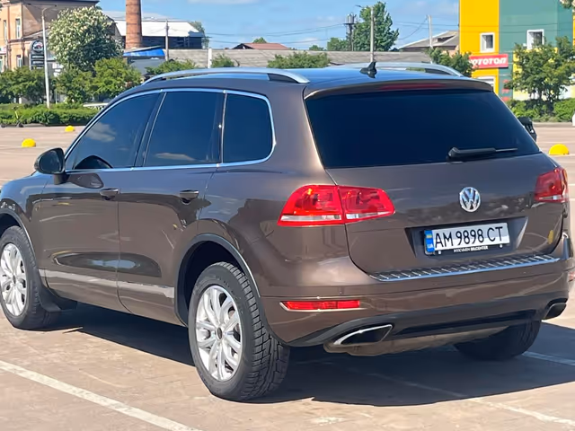 Volkswagen Touareg - фото 4