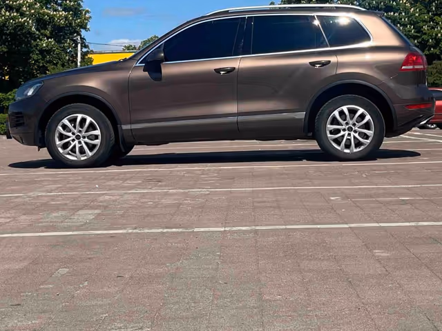 Volkswagen Touareg - фото 5