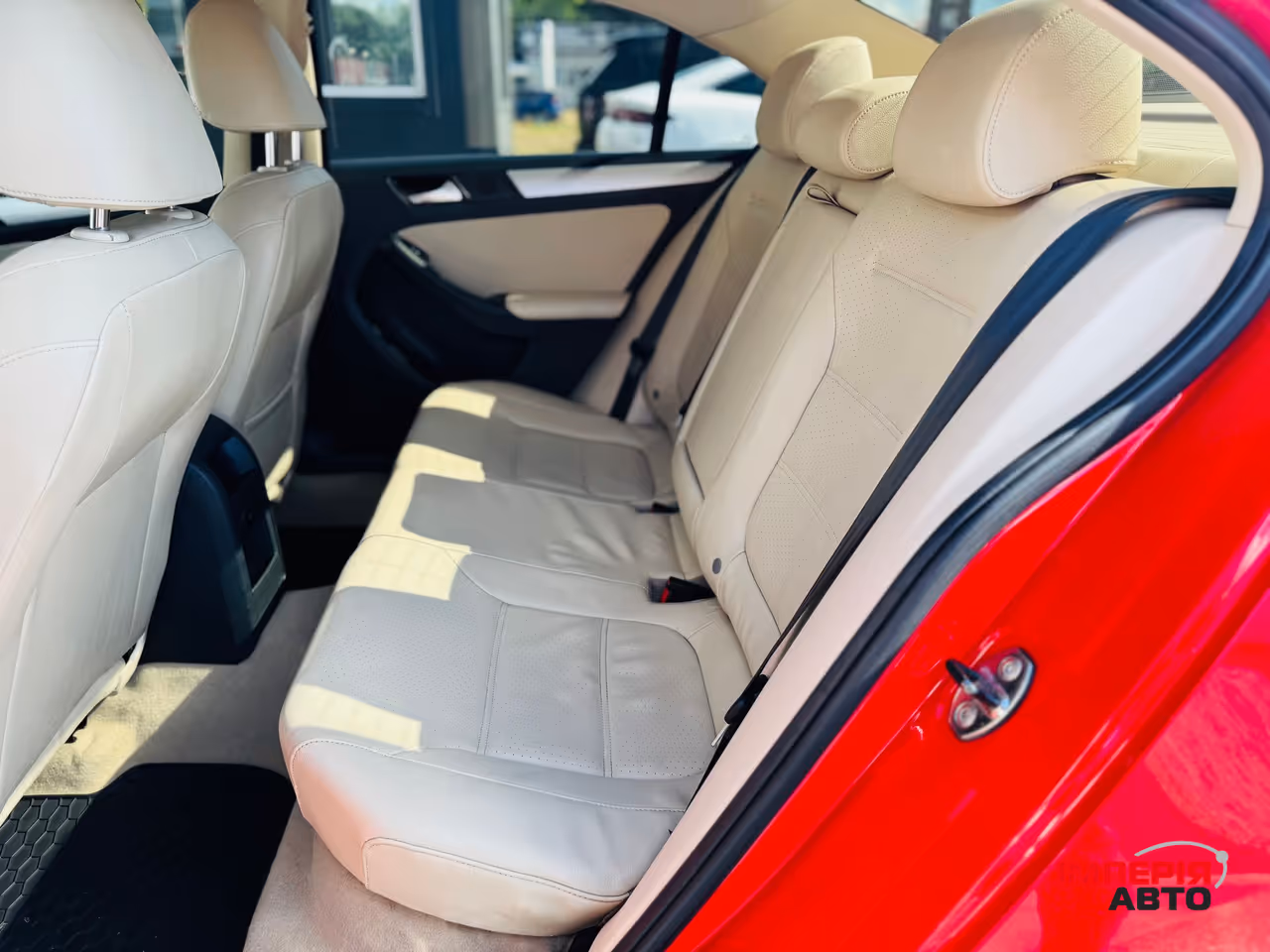 Volkswagen Jetta - фото 8