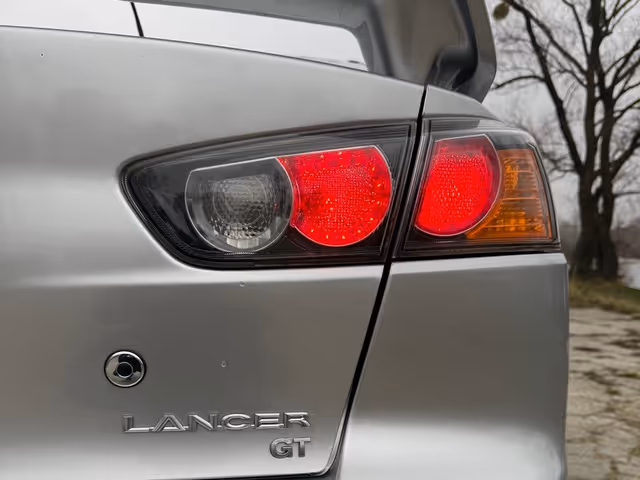 Mitsubishi Lancer - фото 5