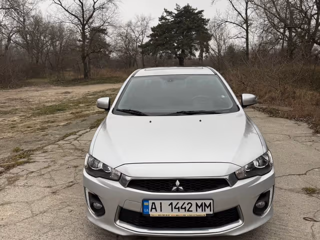 Mitsubishi Lancer - фото 4
