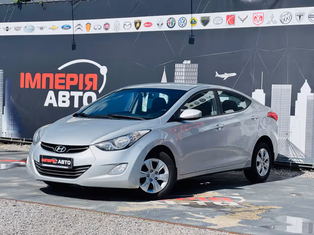 Hyundai Elantra - фото 2