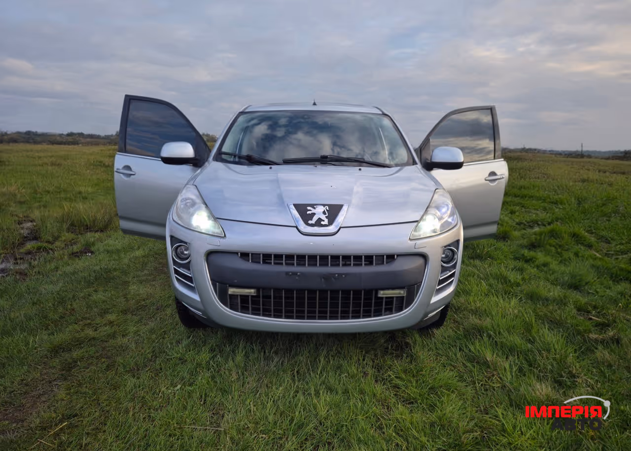 Peugeot 4007 - фото 1