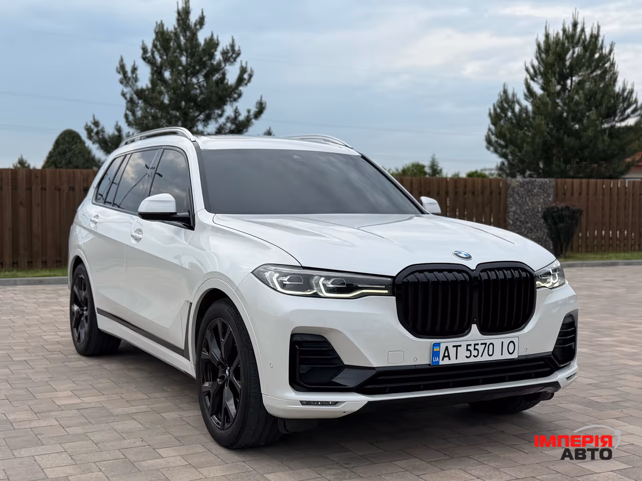 BMW X7 - фото 1