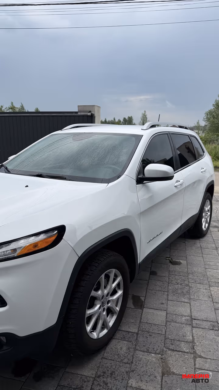 Jeep Cherokee - фото 7