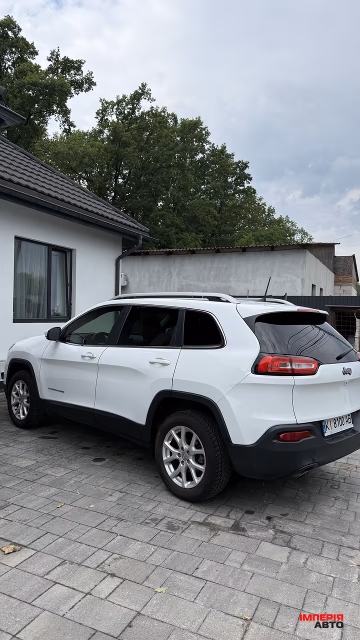 Jeep Cherokee - фото 8