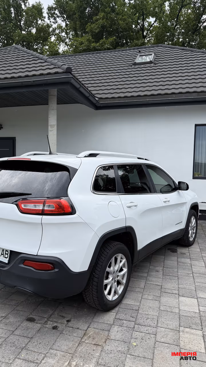 Jeep Cherokee - фото 9