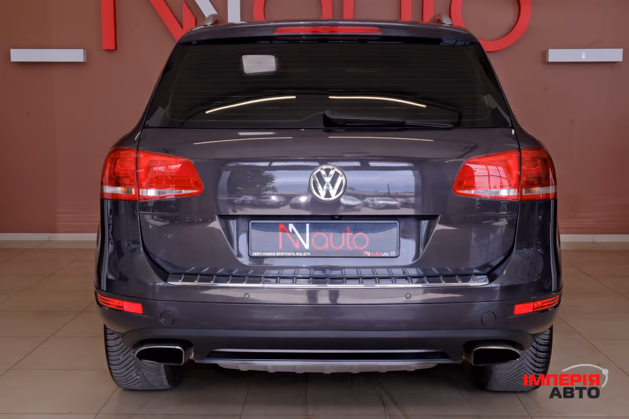 Volkswagen Touareg - фото 6