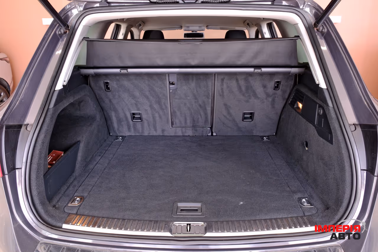 Volkswagen Touareg - фото 9