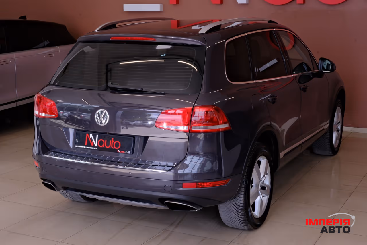 Volkswagen Touareg - фото 5