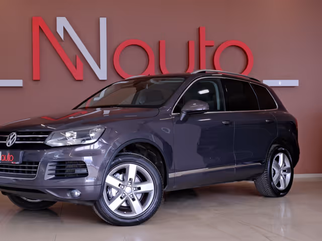 Volkswagen Touareg - фото 1