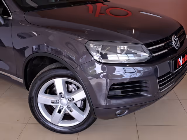Volkswagen Touareg - фото 3