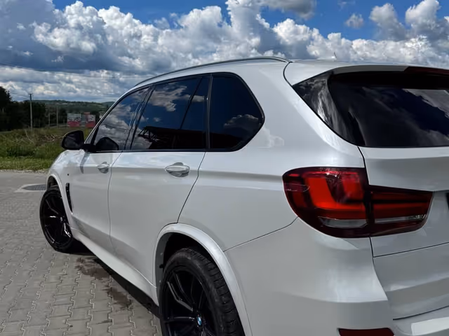 BMW X5 - фото 5