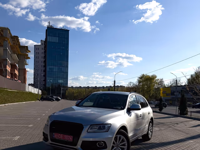 Audi Q5 - фото 1