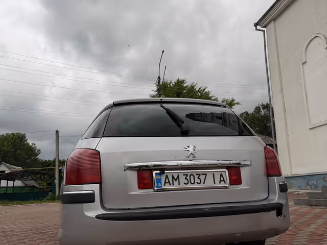 Peugeot 407 - фото 4