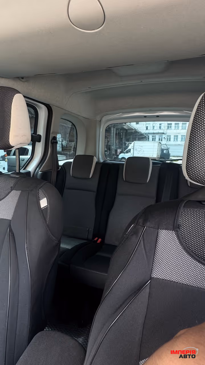 Renault Kangoo - фото 17
