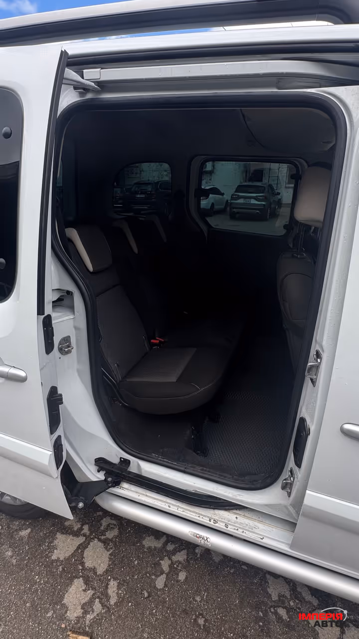 Renault Kangoo - фото 7