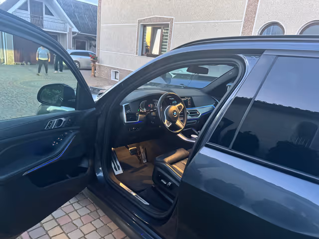 BMW X5 - фото 5