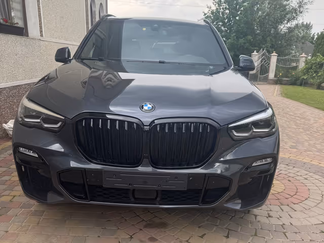BMW X5 - фото 1
