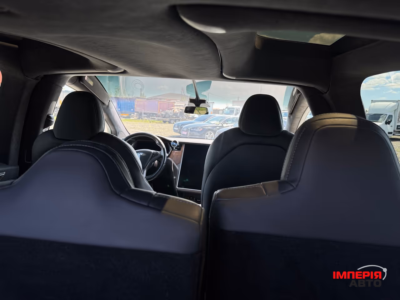Tesla Model X - фото 24