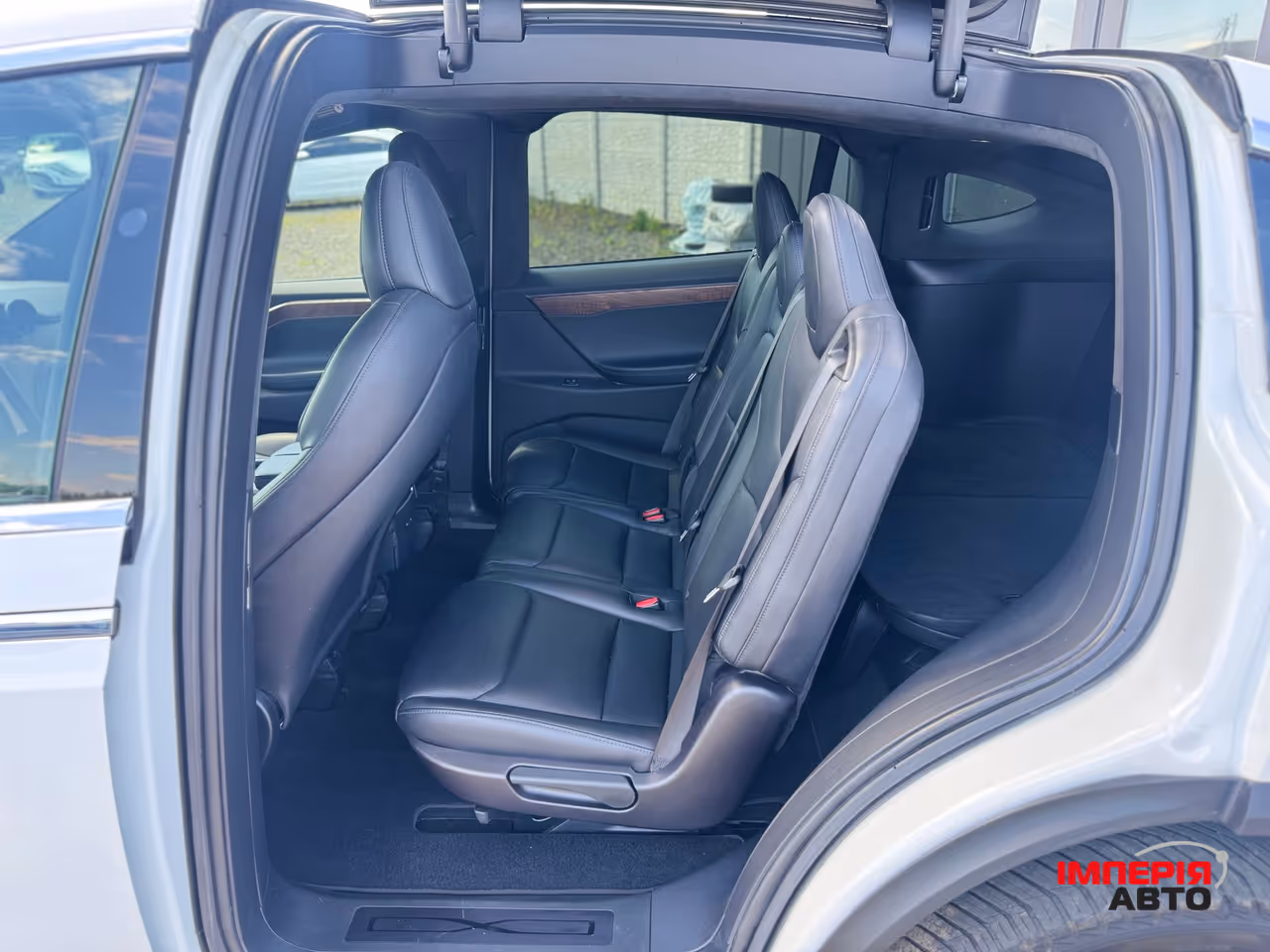 Tesla Model X - фото 19