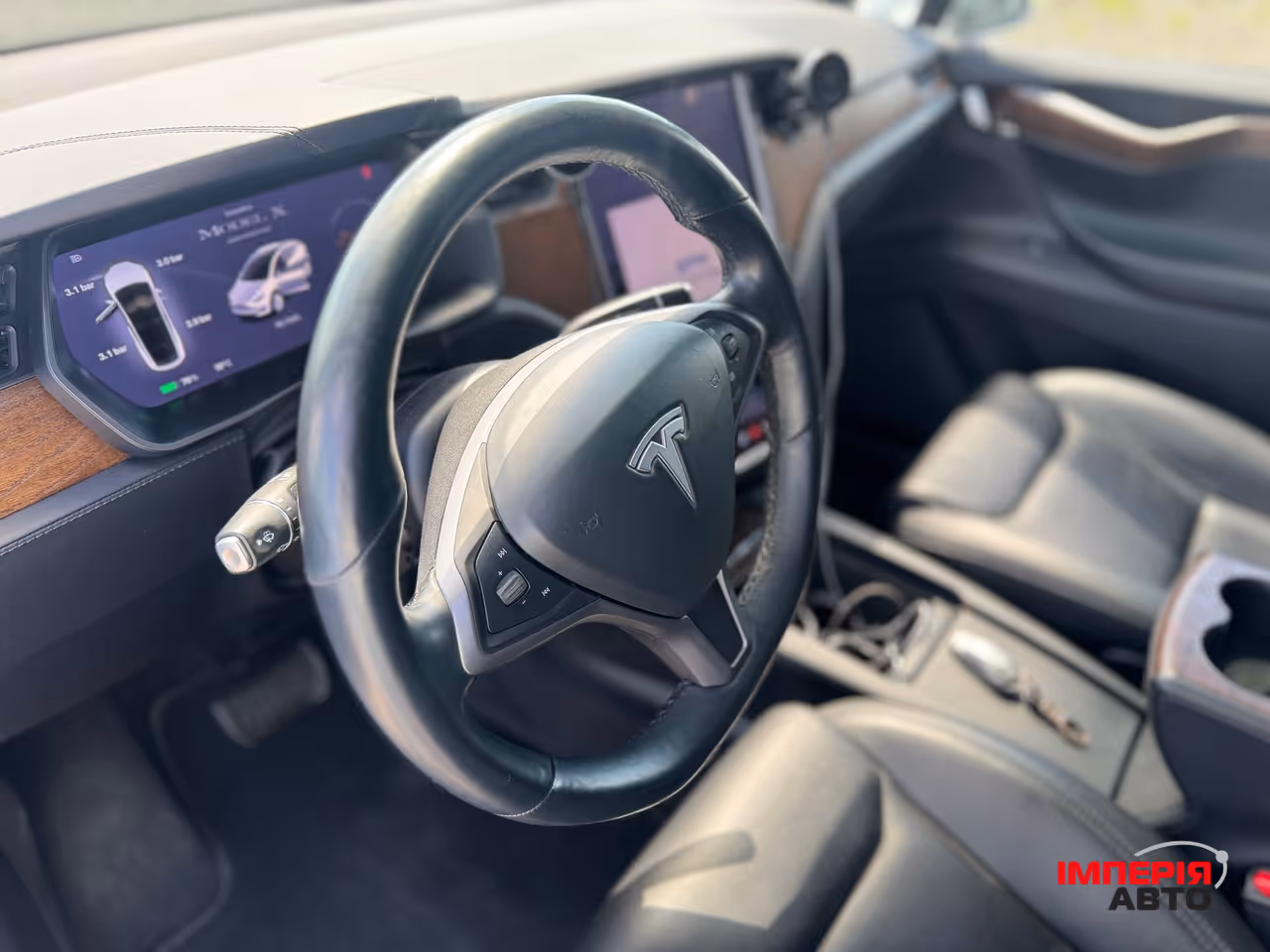 Tesla Model X - фото 16