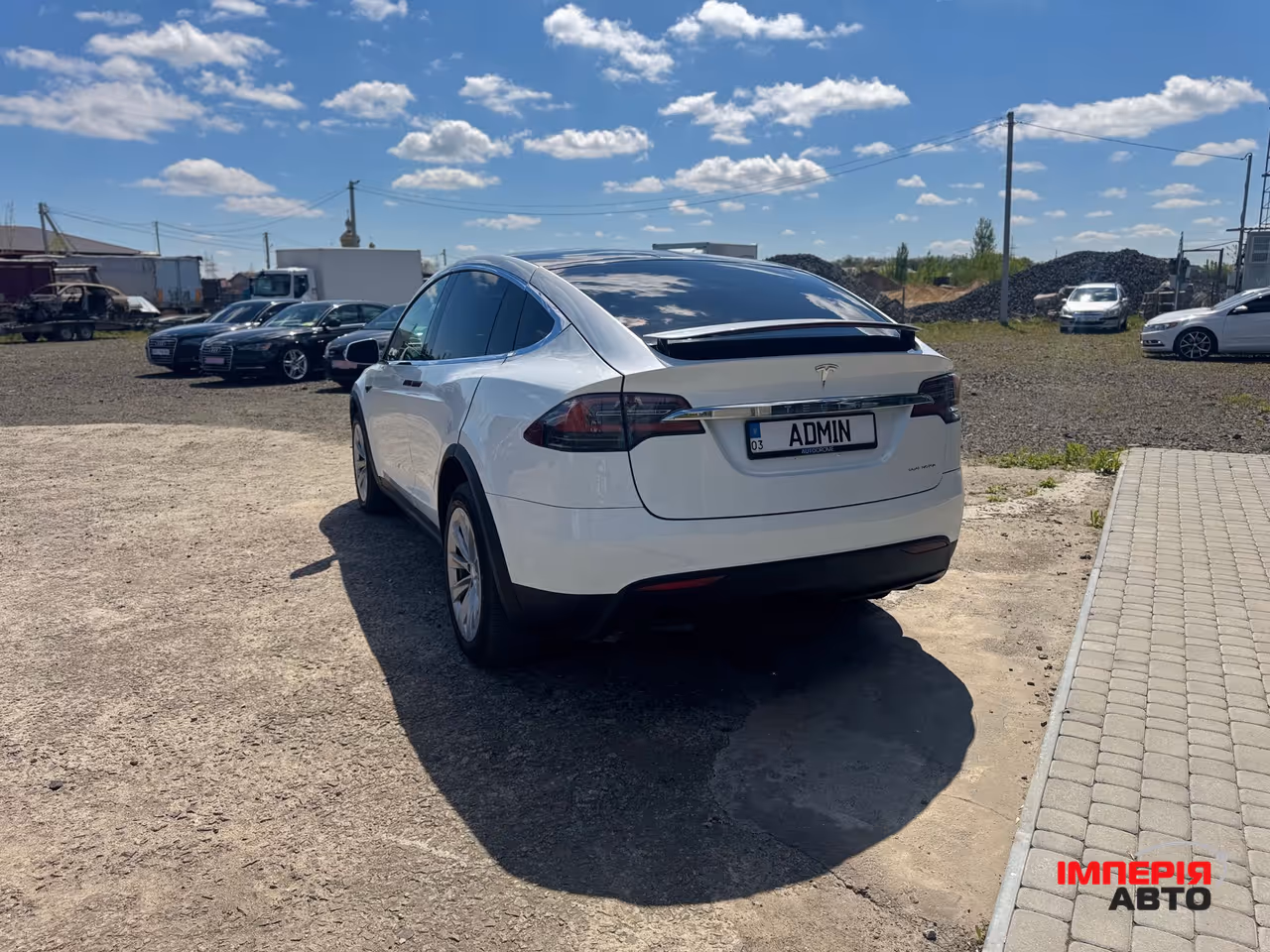 Tesla Model X - фото 5