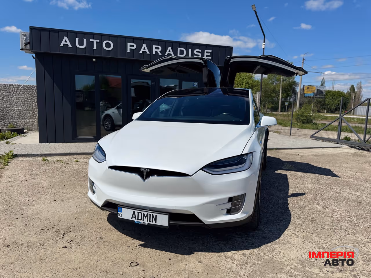 Tesla Model X - фото 37