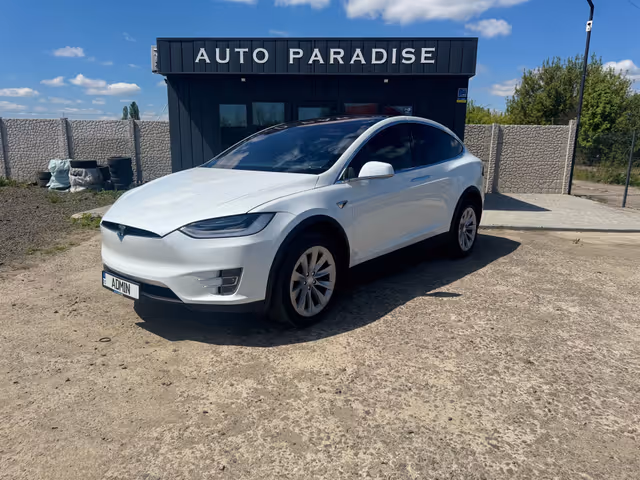 Tesla Model X - фото 2