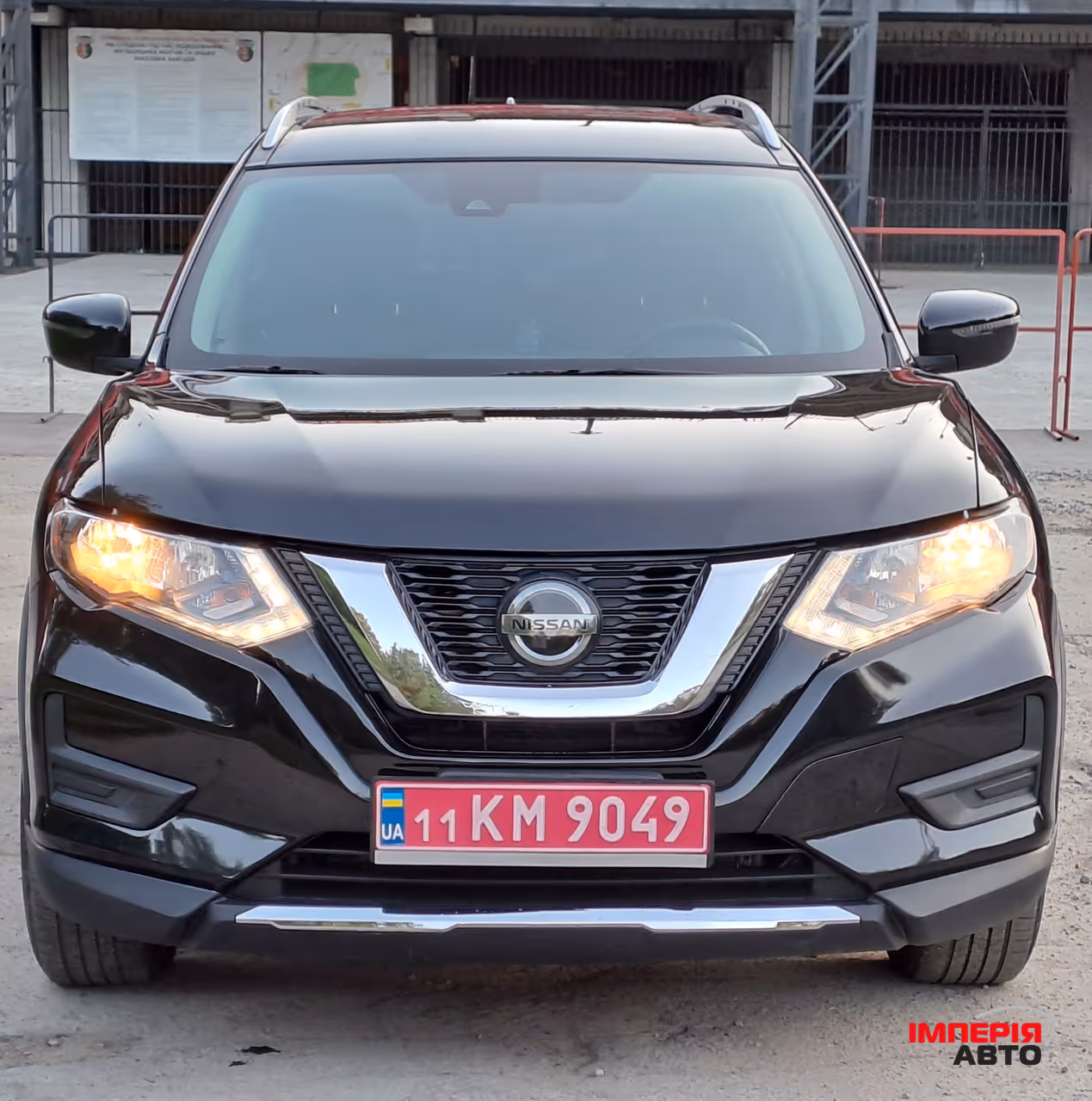 Nissan Rogue - фото 1