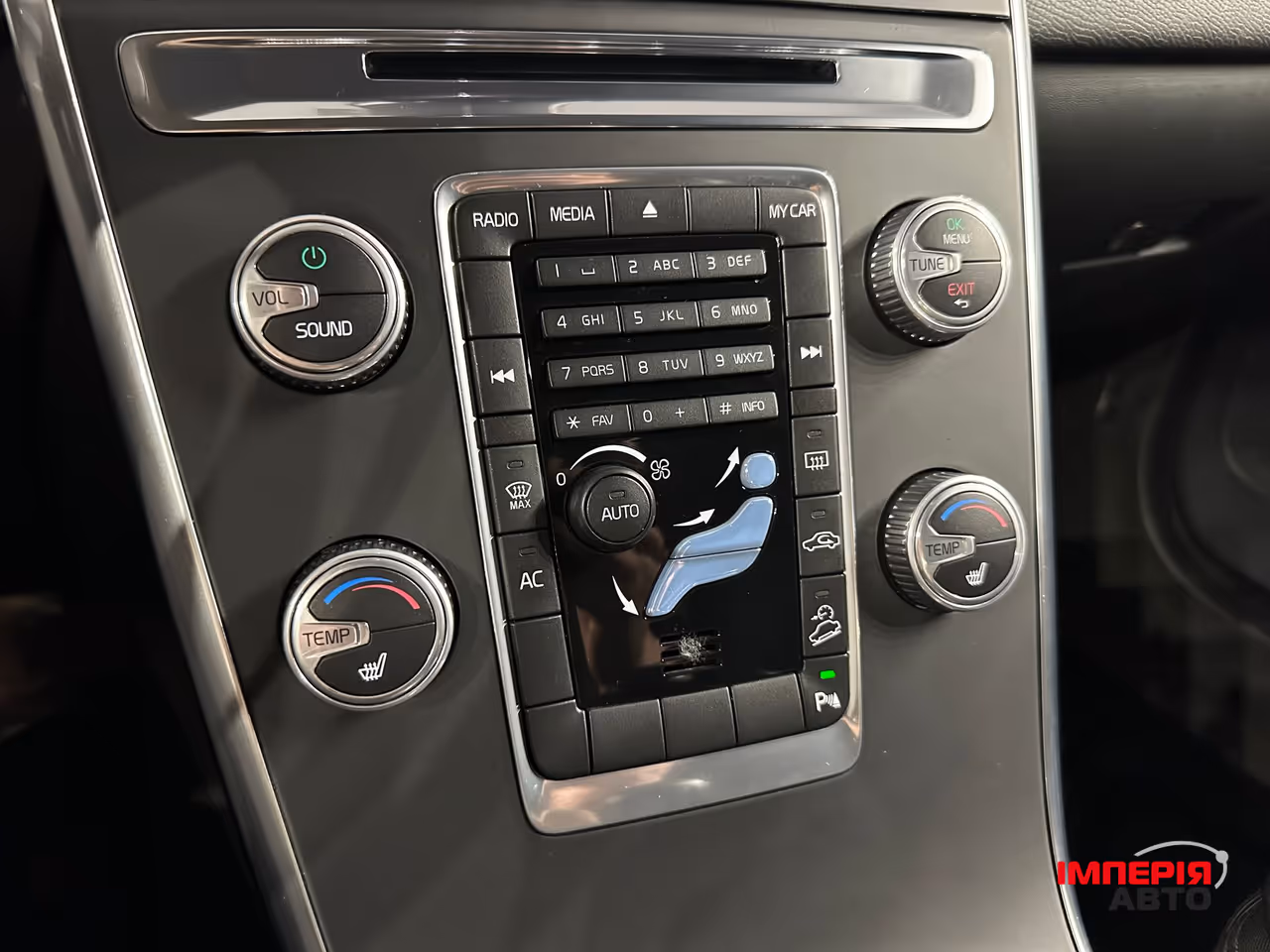 Volvo XC60 - фото 16