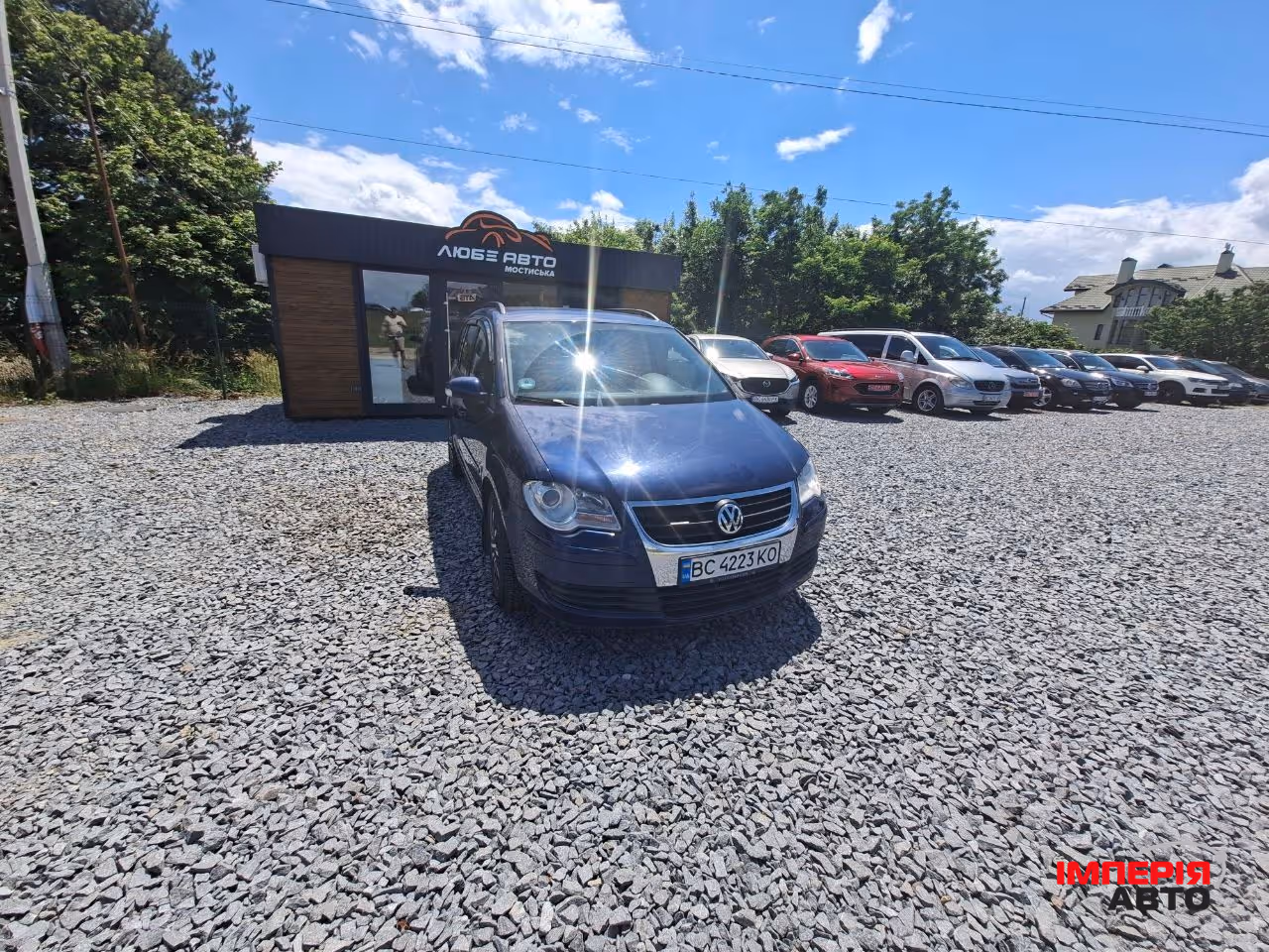 Volkswagen Touran - фото 2