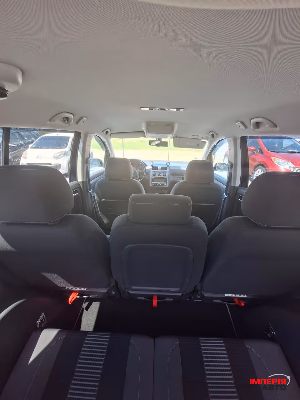 Volkswagen Touran - фото 14