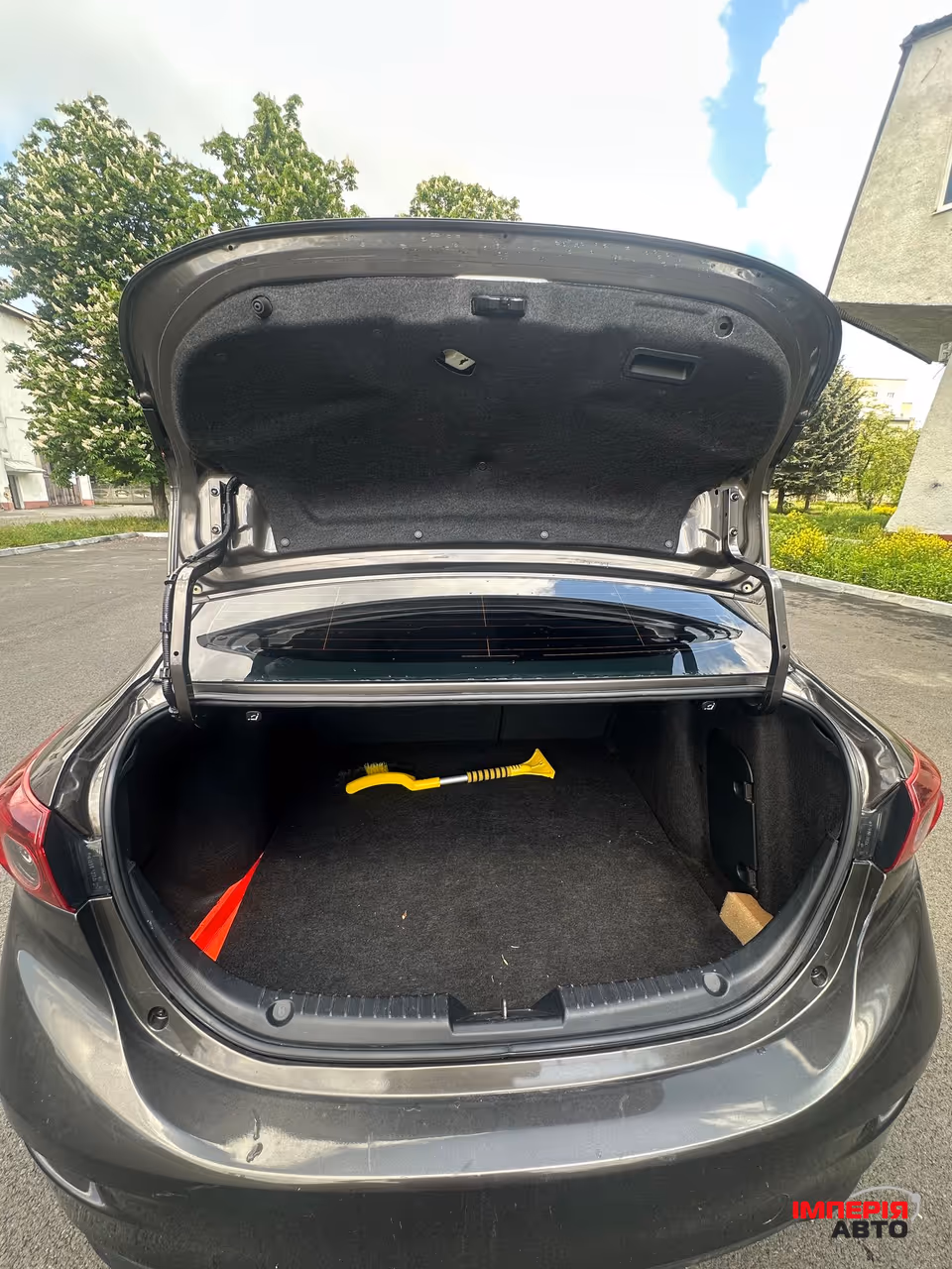 Mazda 3 - фото 7