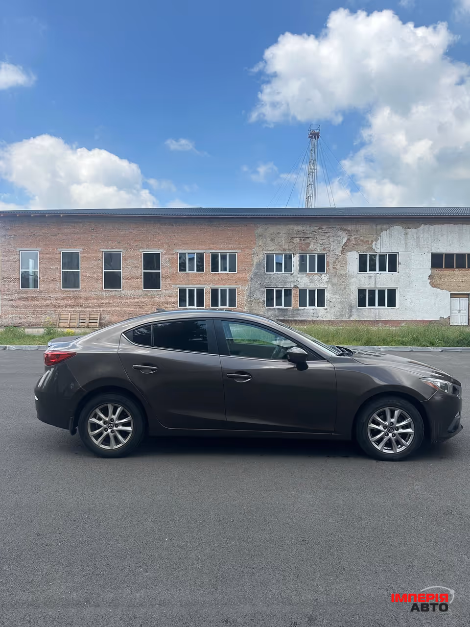 Mazda 3 - фото 4