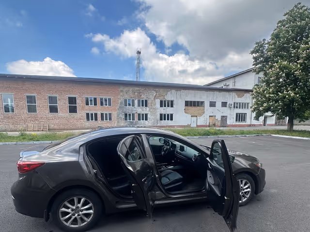 Mazda 3 - фото 5