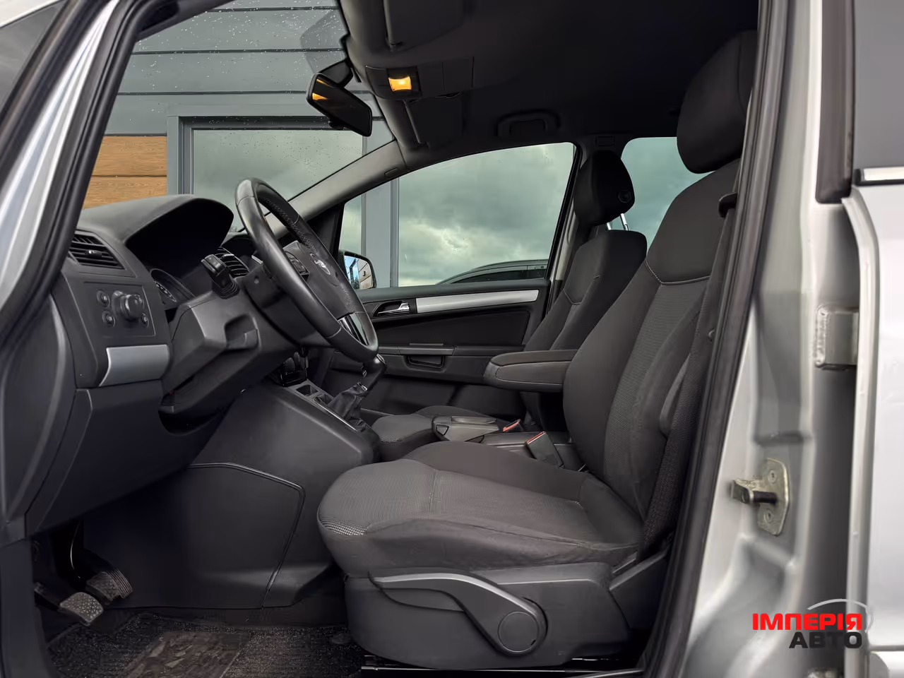 Opel Zafira - фото 26